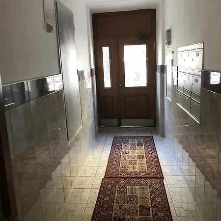 Tri Prsteny Апартаменты *